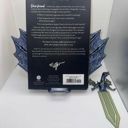 Dragon Wings Multi-Functional Bookmark - Phone Holder & Stand for Book Pages, Versatile Design for Everyday Use